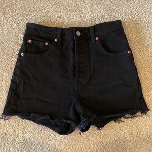 Levi’s Ribcage Short